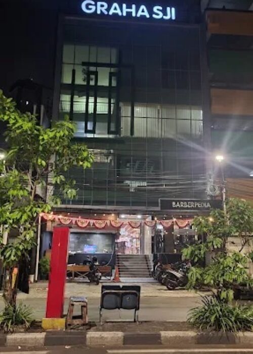 Outlet utama (kantor)